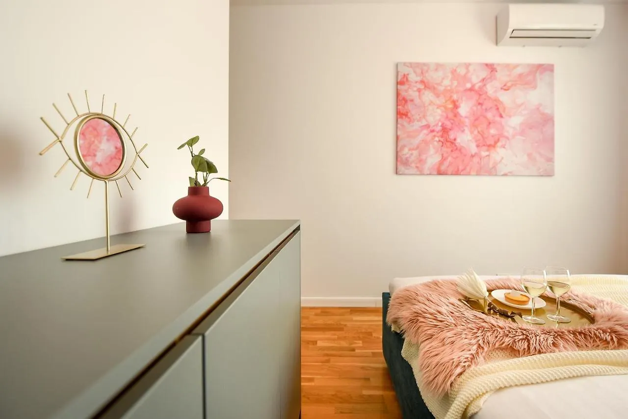 Eye Candy Romexpo 2-Bedroom With Free Parking Bucharest 0*,  Romania