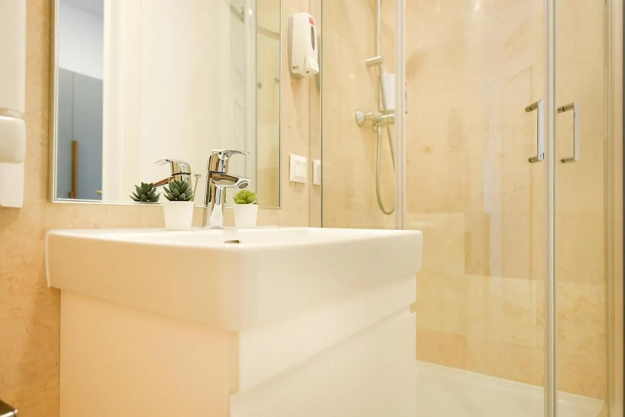 Eye Candy Romexpo 2-Bedroom With Free Parking Bucharest Romania