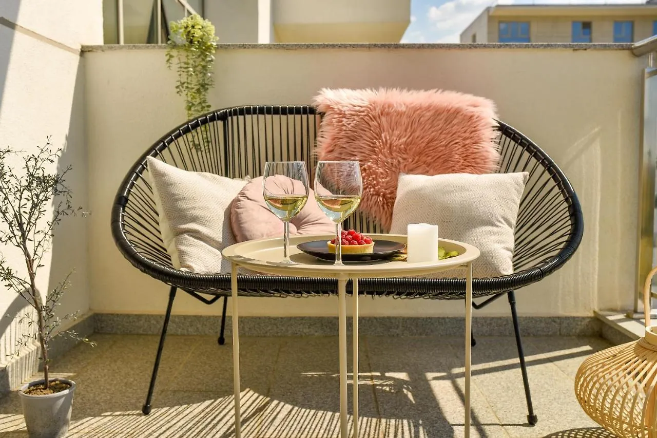Eye Candy Romexpo 2-Bedroom With Free Parking Bucharest